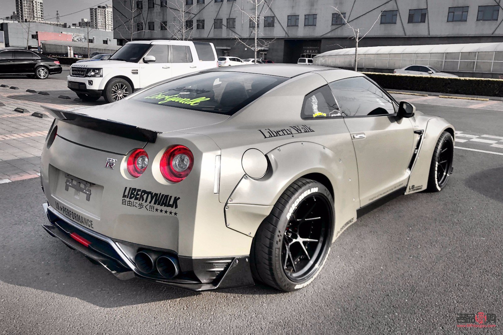 <h1>身体护理搓泥现象解析与应对策略</h1> <h1>身体护理搓泥现象解析与应对策略</h1>