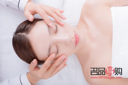 <h3>美容按摩:呵护肌肤,焕发青春光彩</h3> <h3>美容按摩:呵护肌肤,焕发青春光彩</h3>