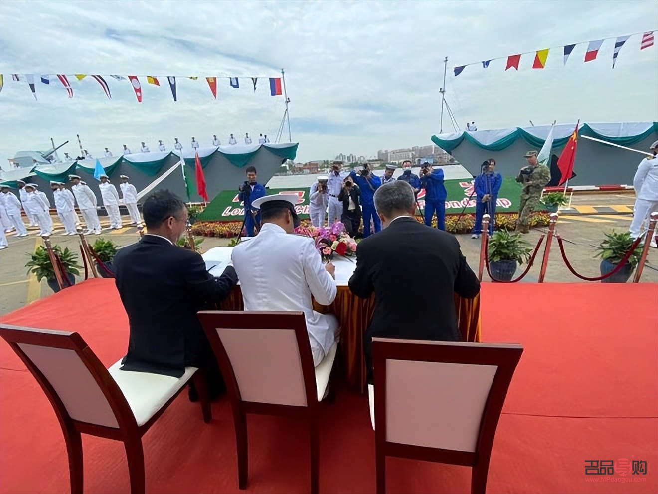 黄金兑美元今日行情分析