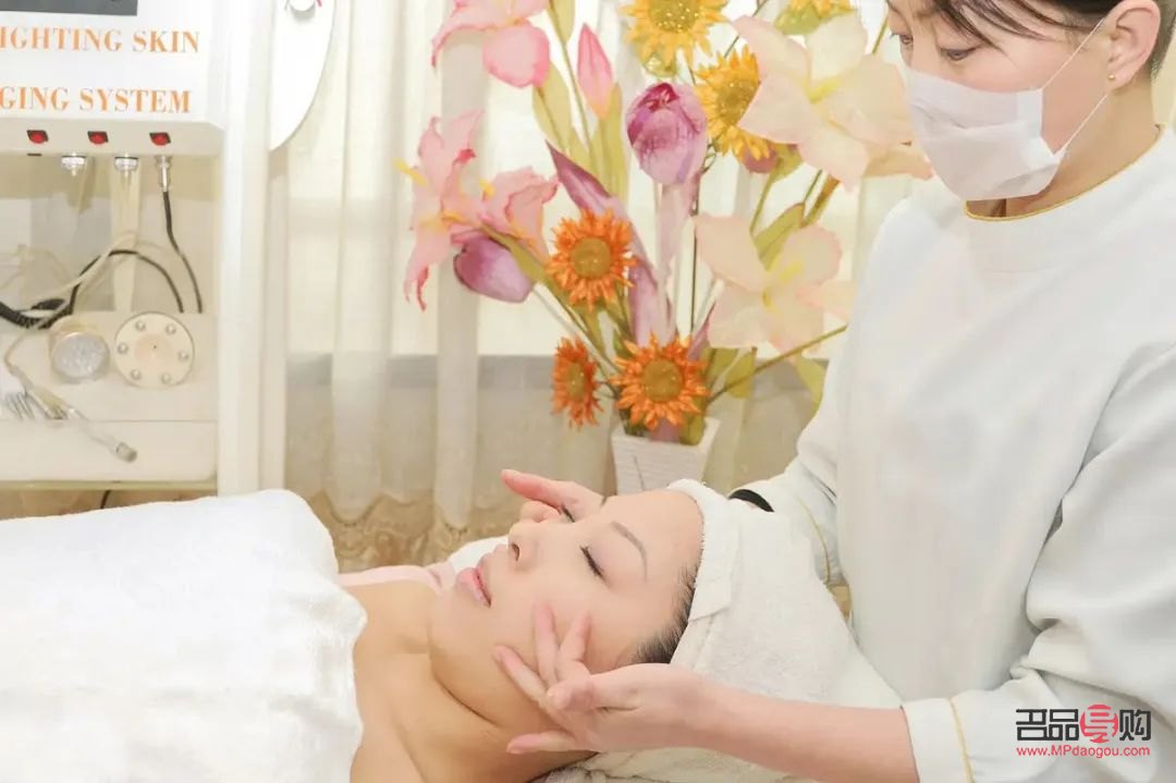 怎么铺垫美容项目(如何铺垫美容项目)