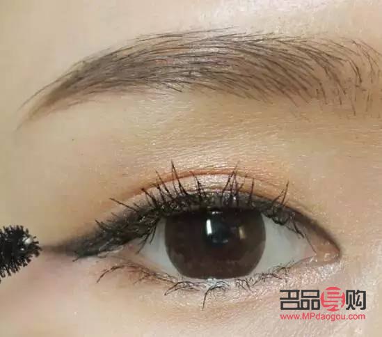 <h3>探索多彩眼型世界——各种迷人眼型图片大赏</h3>