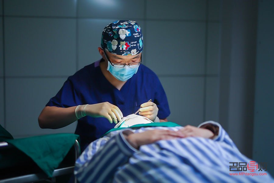 美容外科有哪些(美容外科有哪些项目)