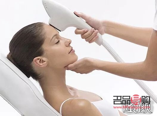 <h3>光疗美容仪:肌肤焕新的秘密武器</h3> <h3>光疗美容仪:肌肤焕新的秘密武器</h3>