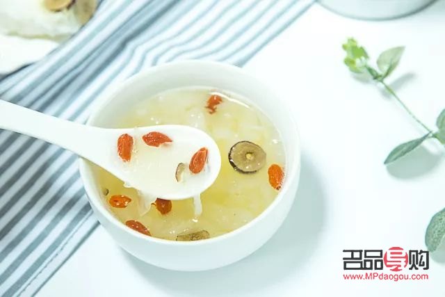 银耳羹美容么(银耳羹美容么有营养吗)