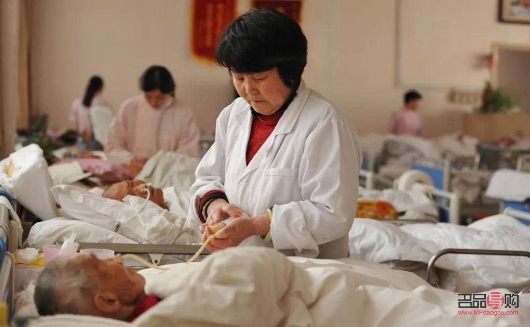 男护工怎样护理身体(男护工怎样护理身体好)