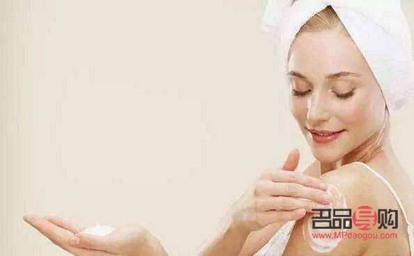 洗完澡怎么护理身体(洗完澡怎么护理身体最好)