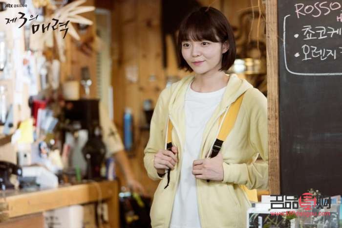 <h3>帅哥做美容师：魅力与专业的完美结合</h3>