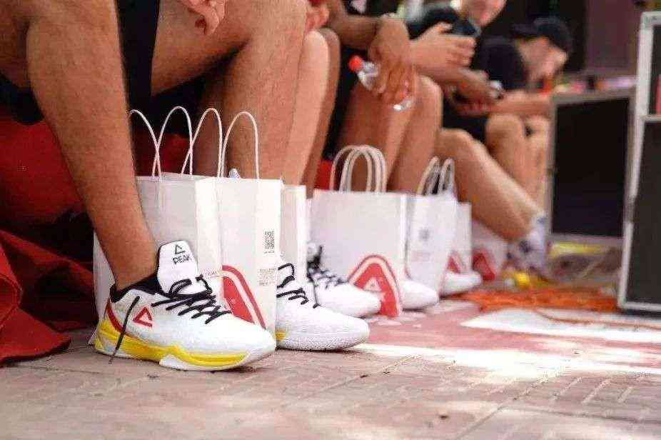 匹克是哪个国家的品牌