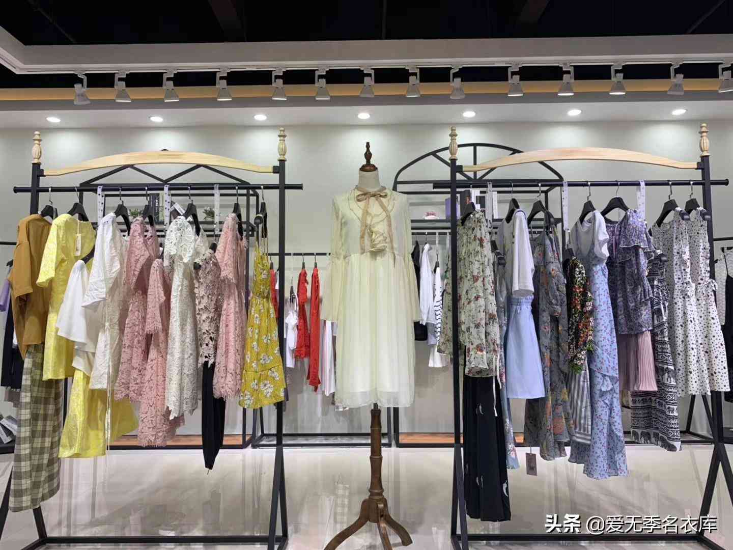 自己开个服装店要怎么经营