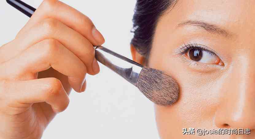 化妆需要哪些化妆品(怎么化妆 初学者 淡妆)