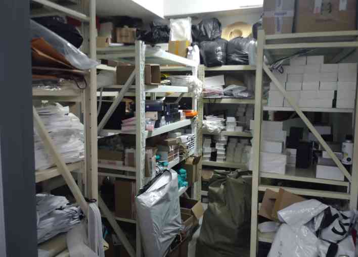 香奈儿化妆品瑕疵多吗图片(香奈儿化妆品瑕疵多吗图片真实)