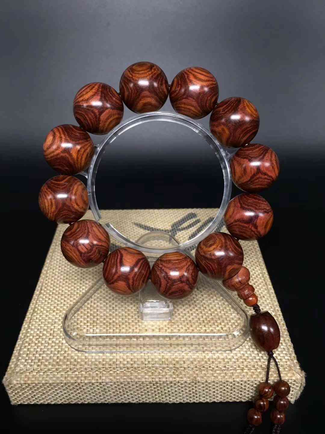 手串戴几颗合适?珠子颗数又有什么讲究?