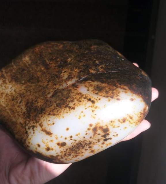 70万一克的羊脂白玉(100万元的羊脂白玉籽料)插图1