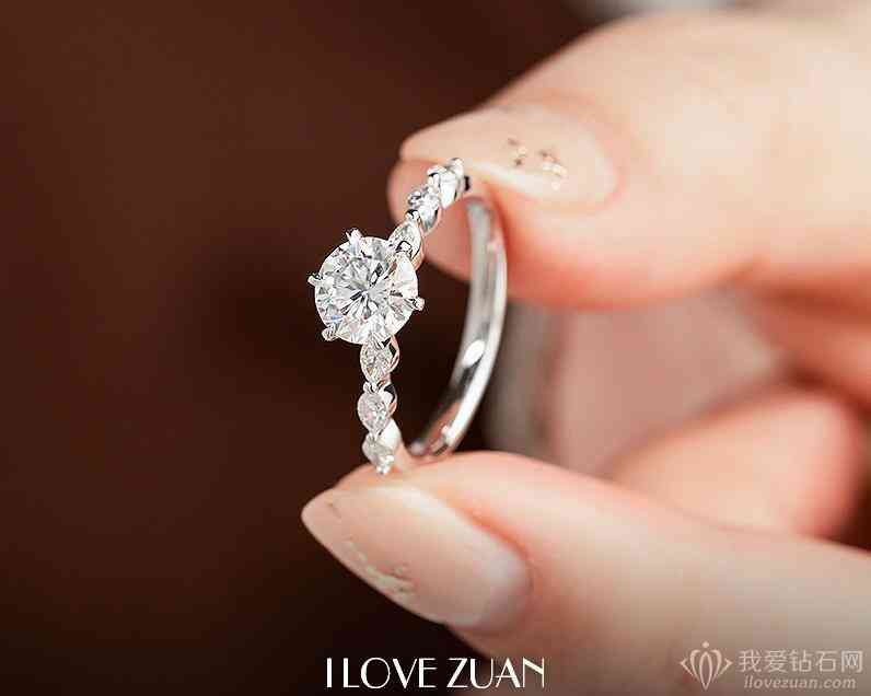 钻石戒指价格表(一克拉钻石戒指价格表)
