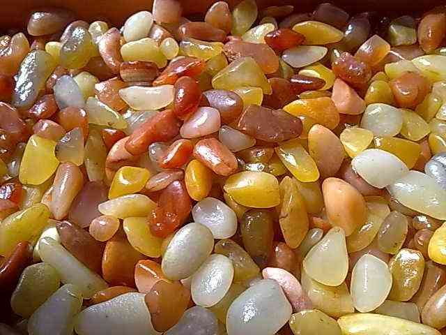 戈壁玉和和田玉的区别(戈壁玉和戈壁石的区别)