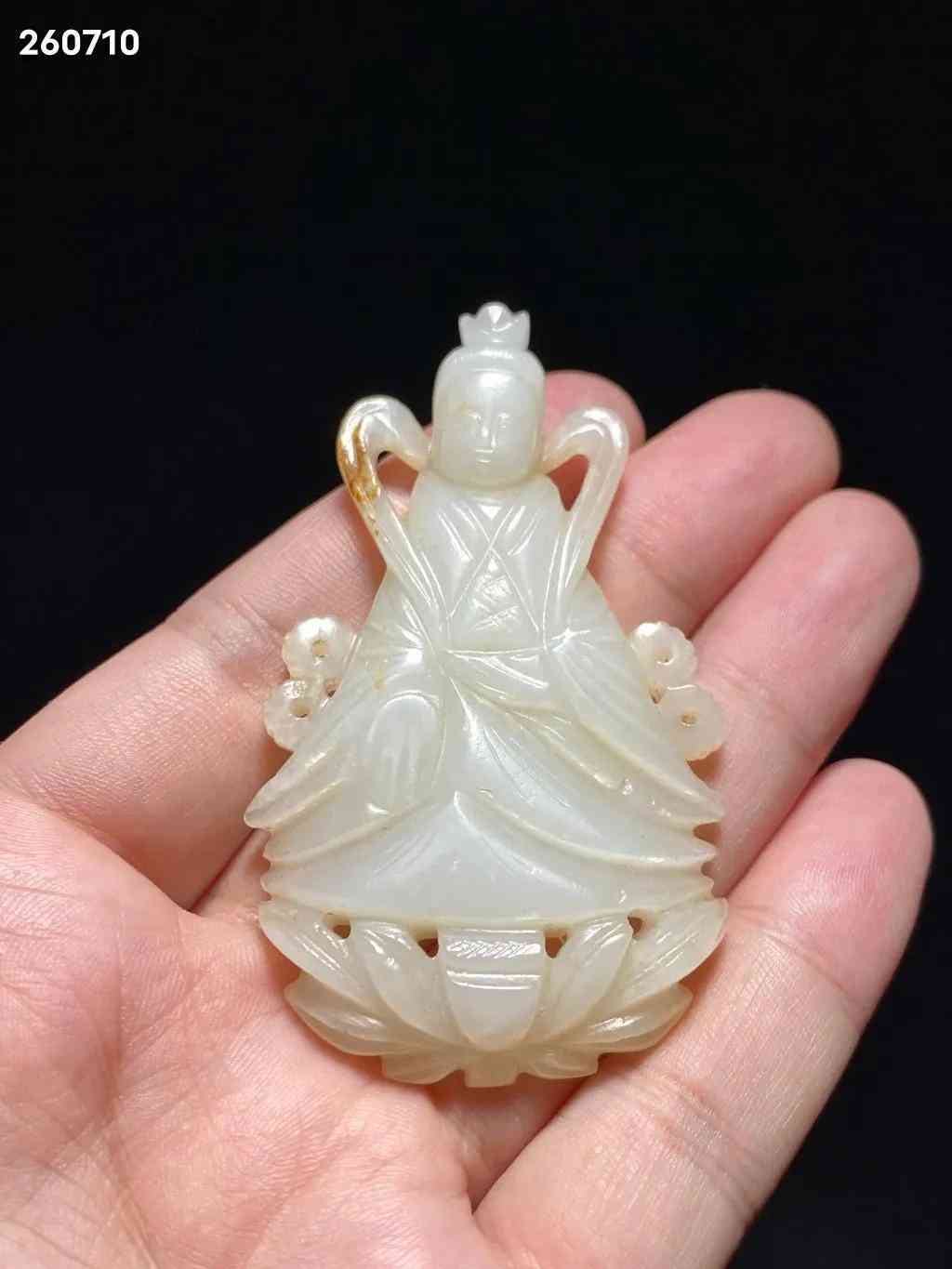 玉观音吊坠(玉观音吊坠的文案)