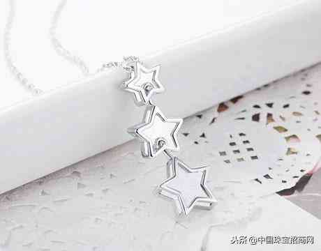 银项链变黑(银项链变黑是生病了吗)