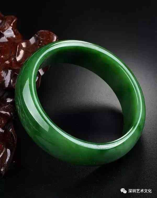 .羊脂玉100万一克(羊脂玉多少钱一公斤)