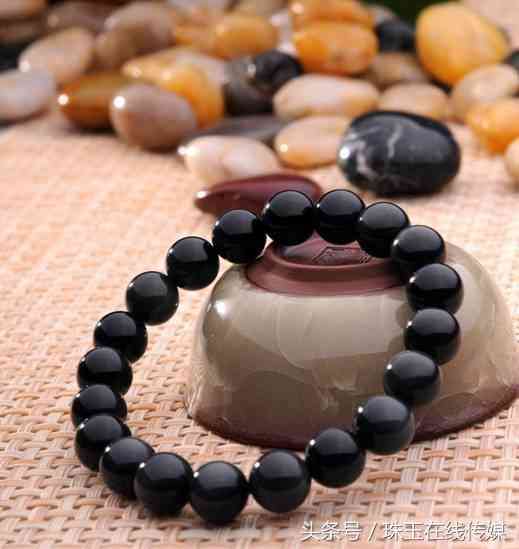 天然黑曜石的功效与作用(黑曜石有什么功效与作用)