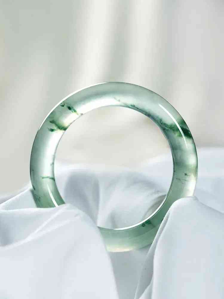 翡翠的种水分为九个等级(翡翠的种水分为九个等级的图)