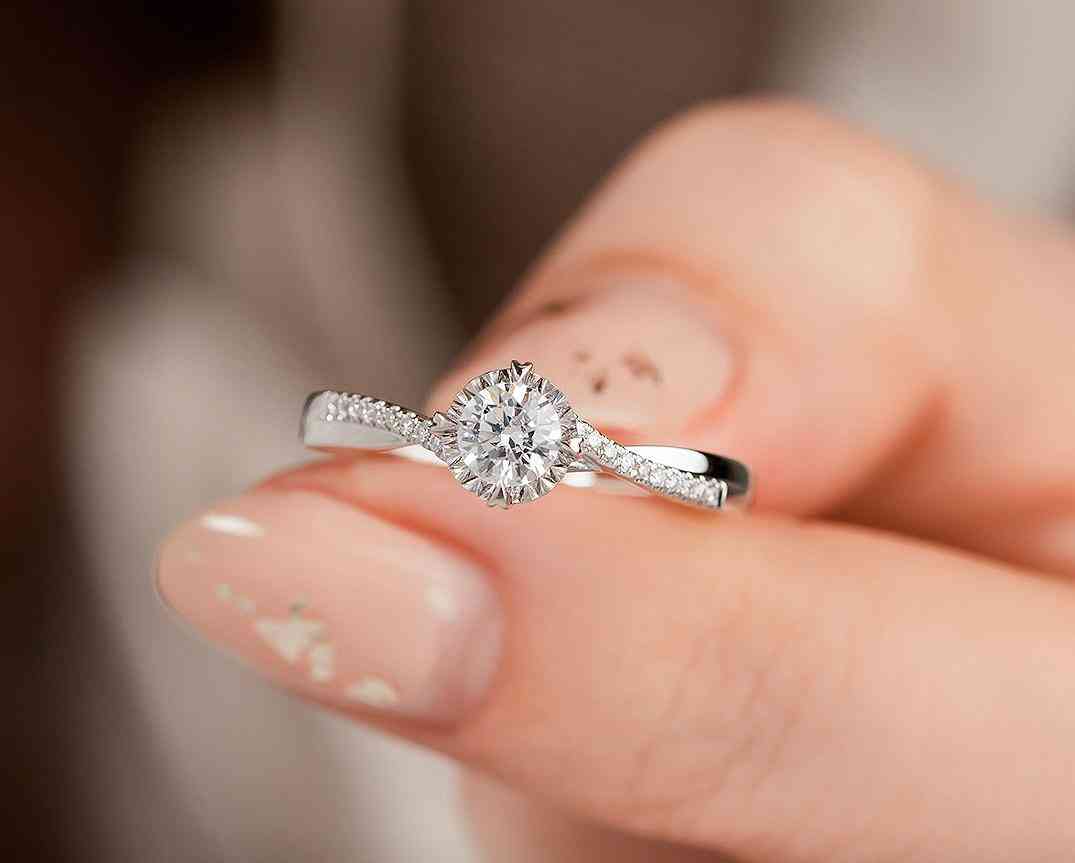 1克拉的钻戒大概多少钱(1.1克拉的钻戒大概多少钱)