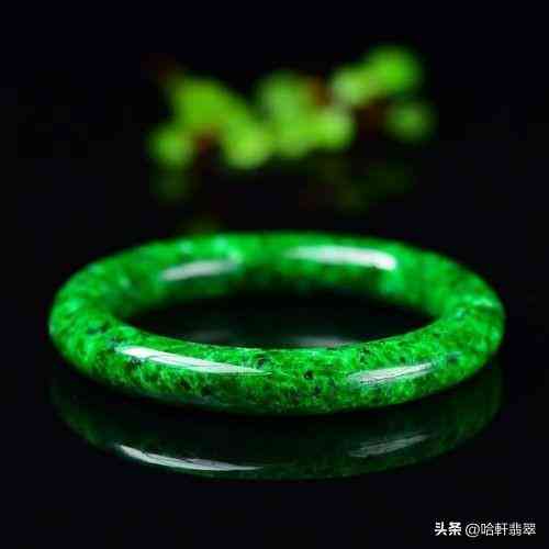 翡翠绿色等级对照表(翡翠绿色的等级)