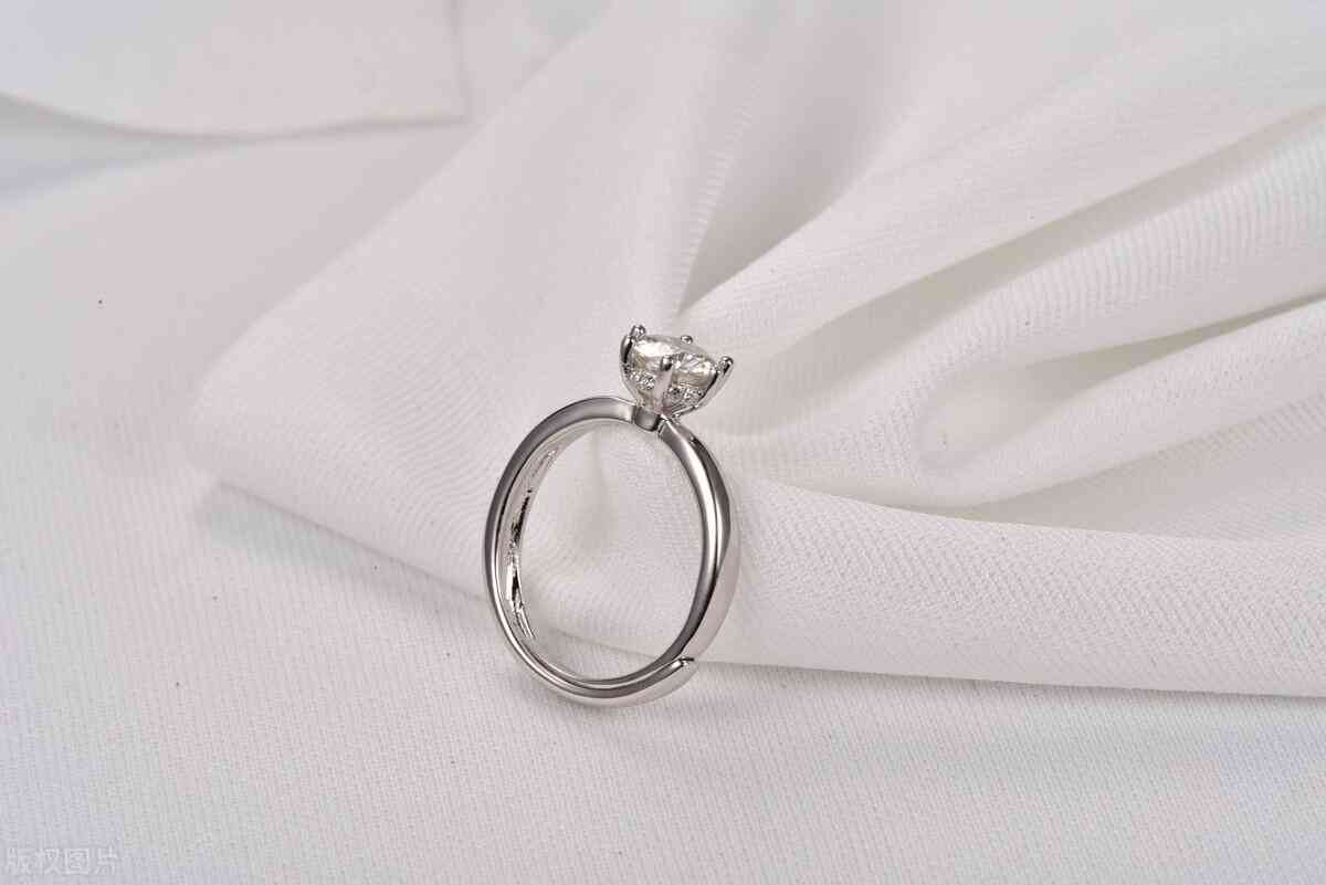 50分钻戒价格(au75050分钻戒价格)