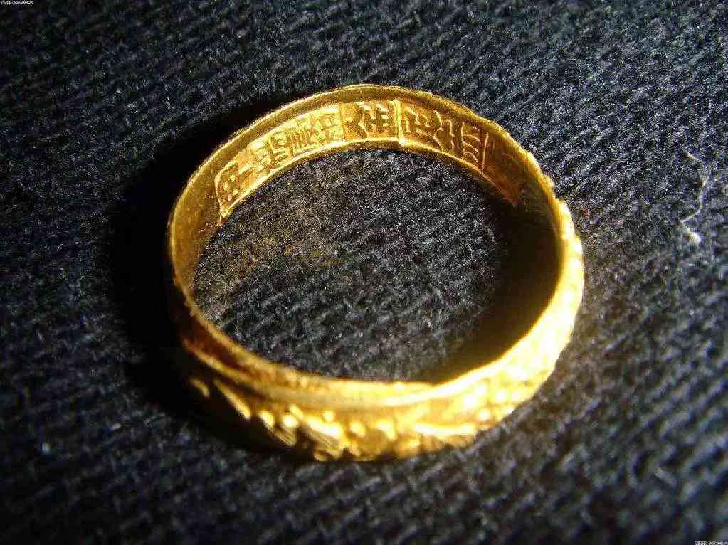 18k金变黑是假的吗(18k黄金变黑)