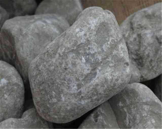 我有翡翠原石怎么出手(翡翠原石买回来怎么玩)