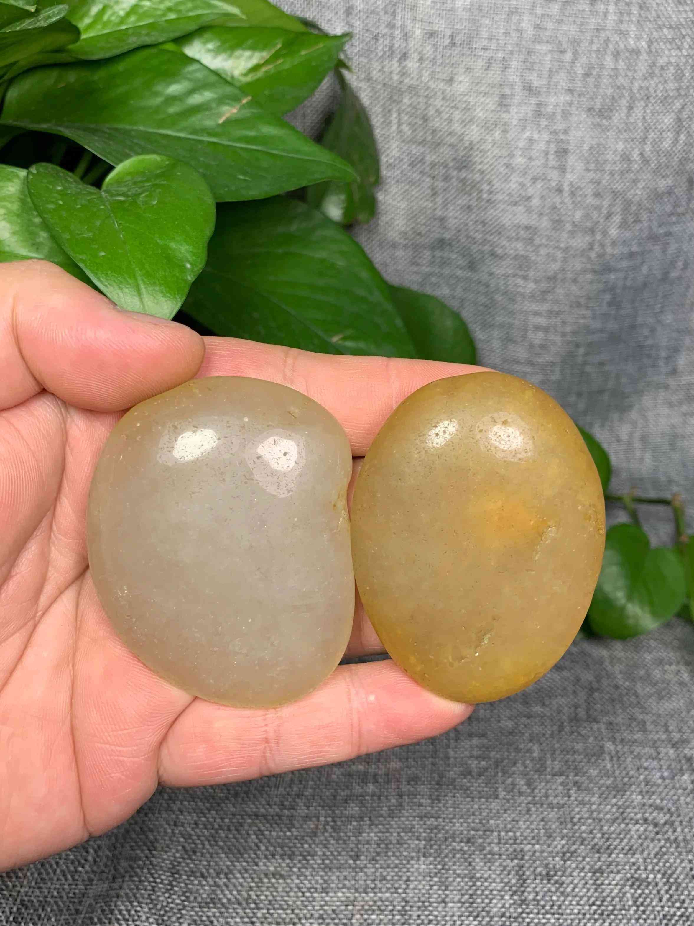 黑碧玺原石多少钱一克(黑碧玺原石价格)