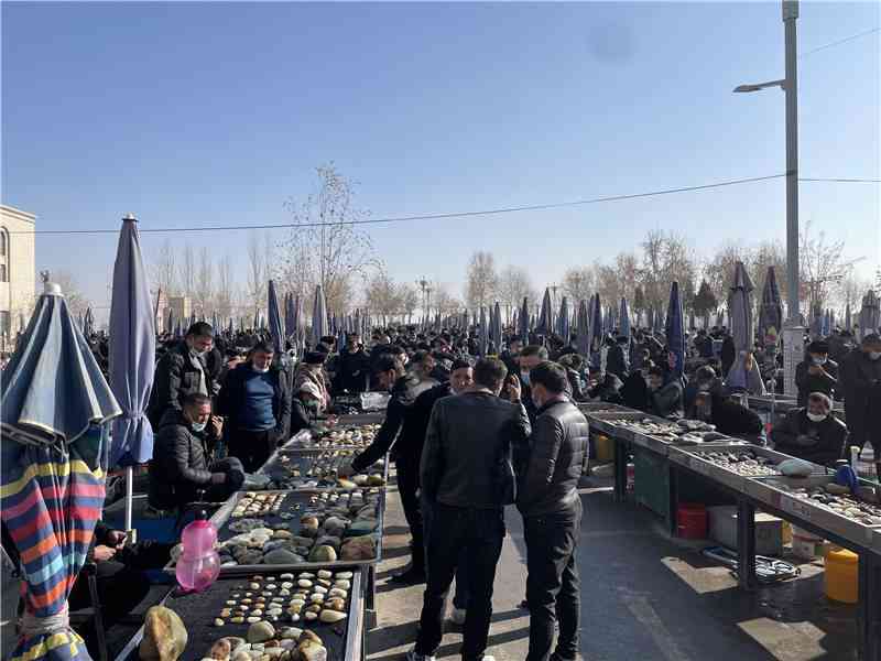 一千多能买到和田玉籽料吗(一千多能买到和田玉籽料吗视频)