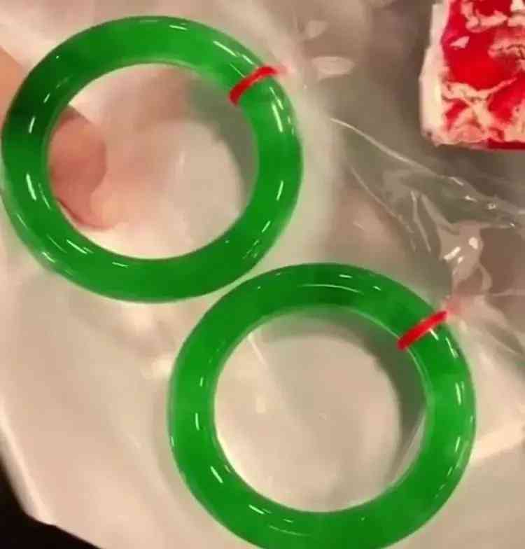 最贵的手镯100亿(最昂贵的手镯)