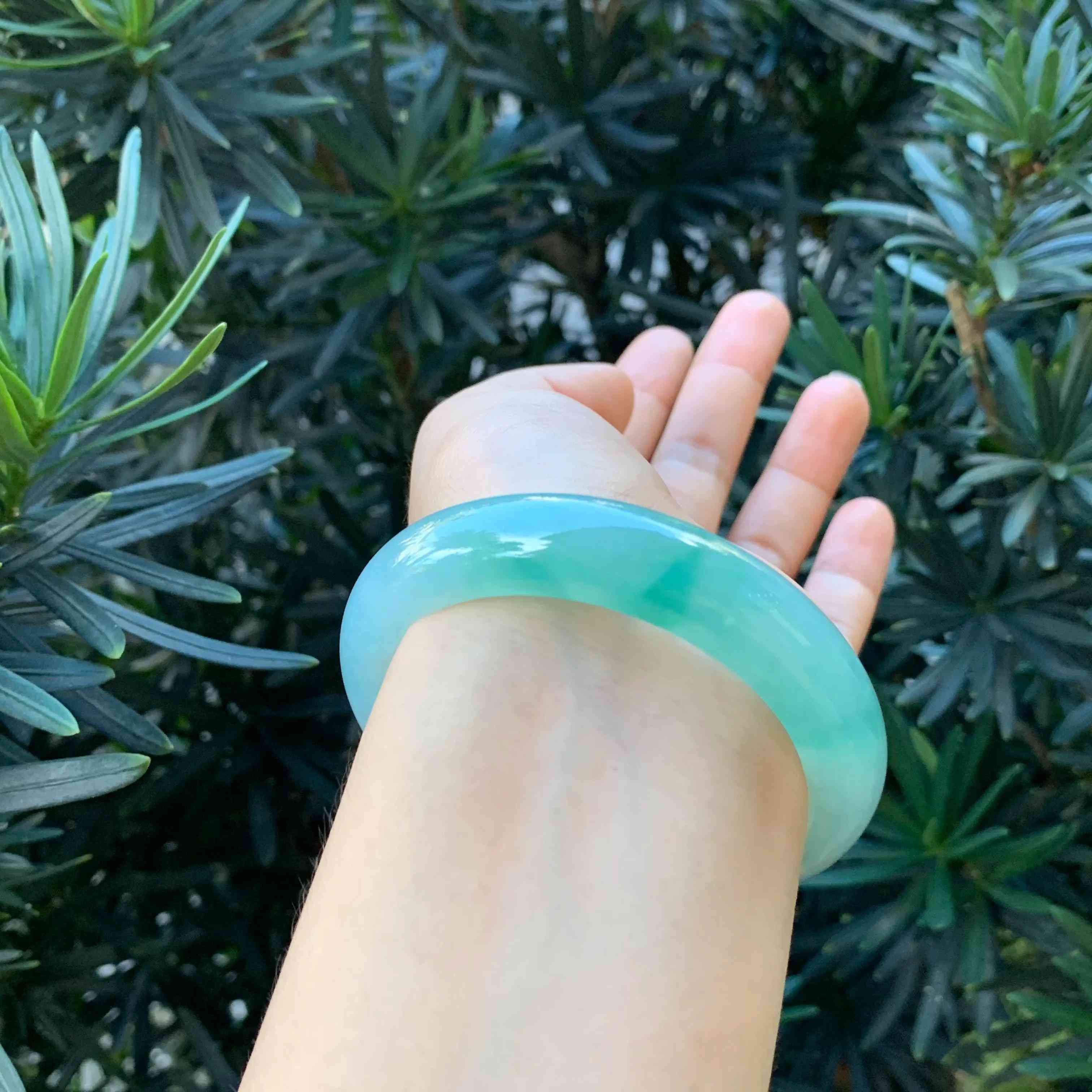 a类翡翠怎么鉴定真假(翡翠a货真假鉴别)