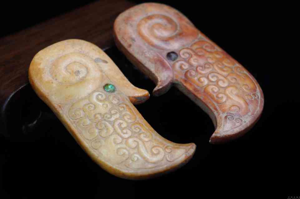 玛瑙和玉哪个值钱(玛瑙和玉哪个养人)