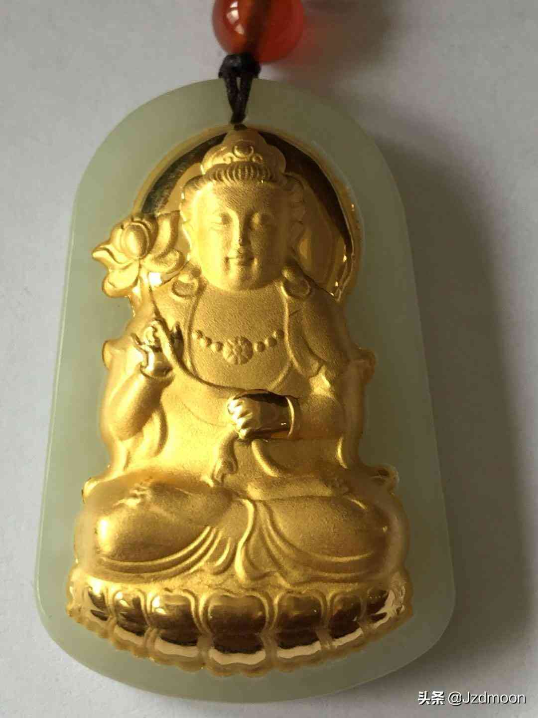 金镶玉吊坠(金镶玉吊坠图片)