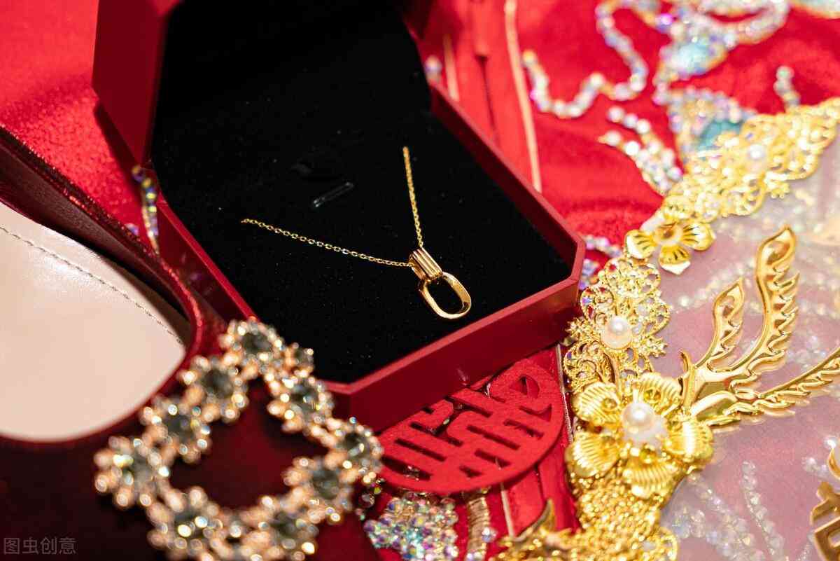 结婚要买几个戒指(结婚要买几个戒指是必须要买对戒吗)