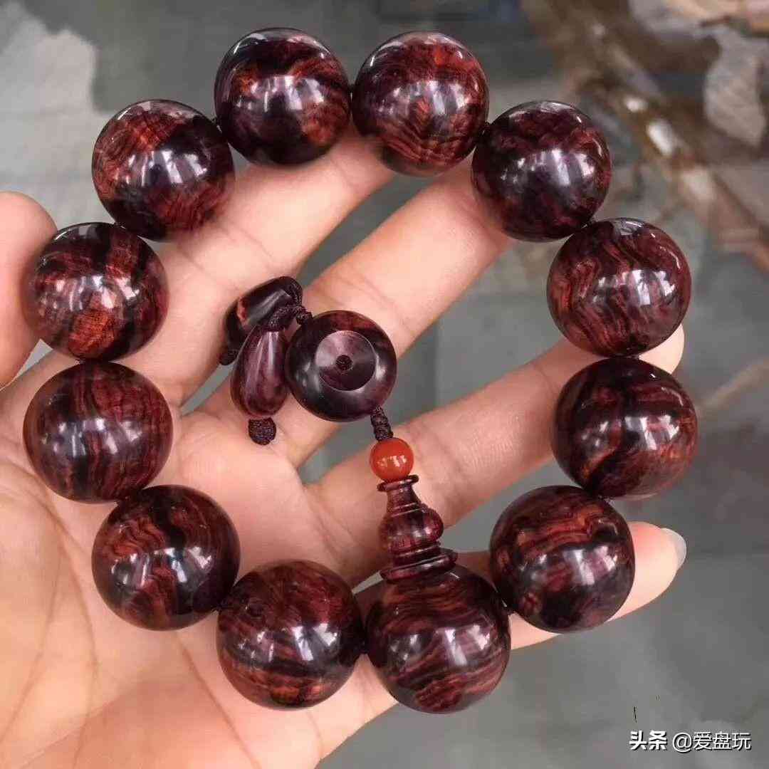 檀香木手串价格一般在多少(檀香手串一般什么价位)