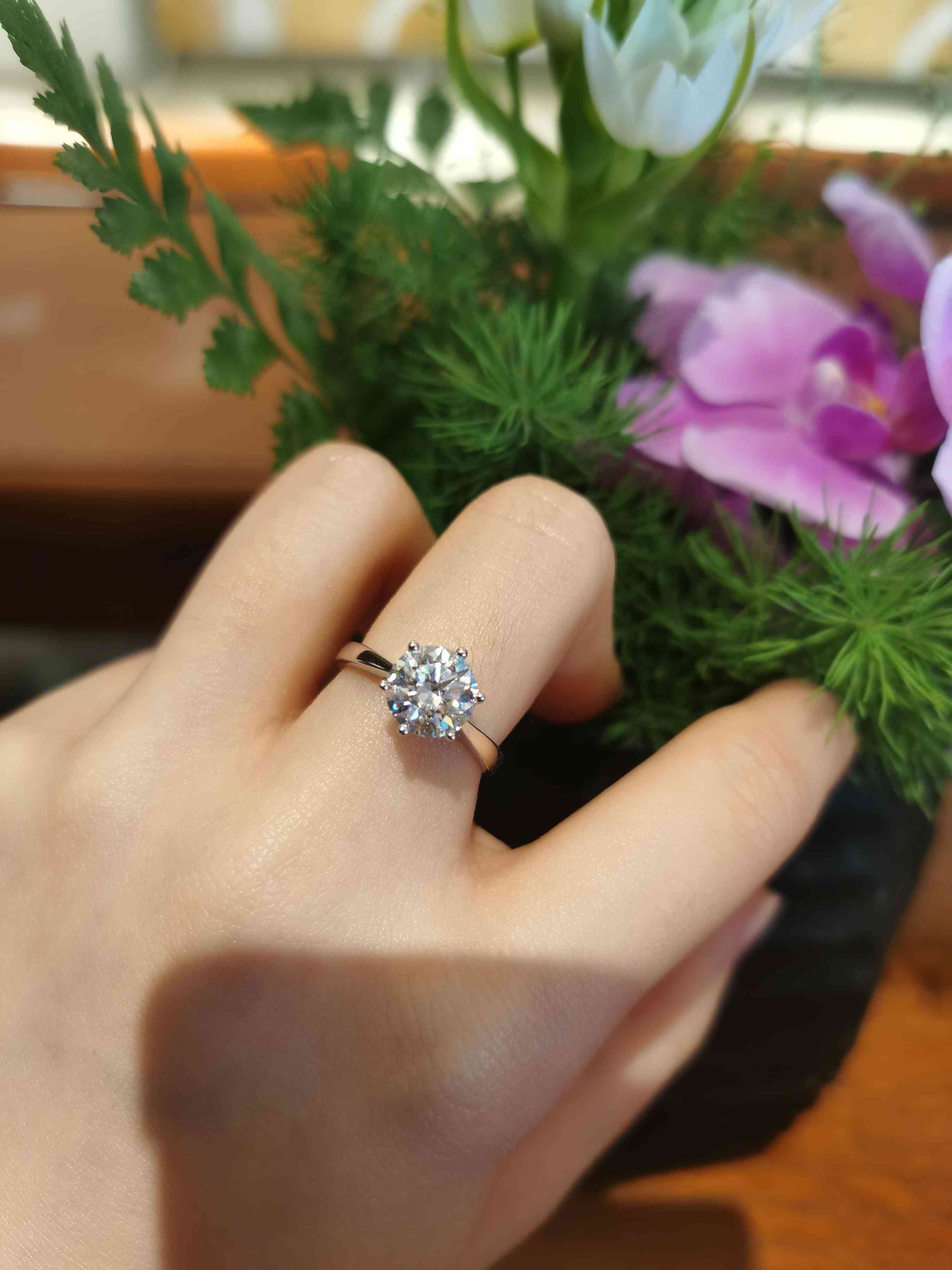 1g拉钻戒多少钱一个(1克拉钻戒多少钱一个)