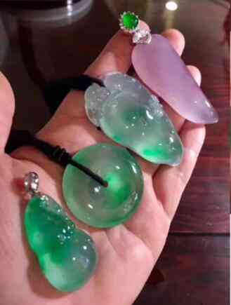 什么是翡翠的种和水(什么是翡翠的种水色)插图1 什么是翡翠的种和水(什么是翡翠的种水色)插图1