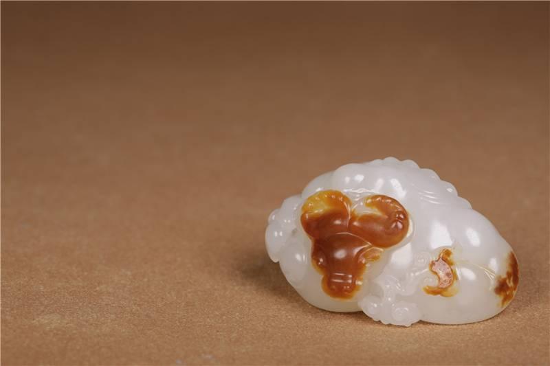 羊脂玉值不值钱(羊脂玉值得收藏吗)插图1