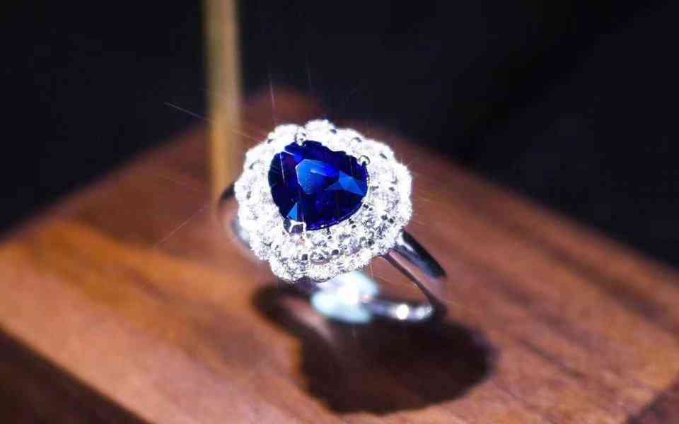 蓝宝石最简单鉴定方法(海蓝宝为什么不建议买)插图4