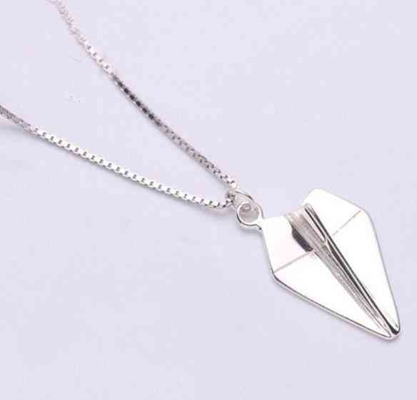 999银手镯大概多少钱(999银手镯多少钱一克)