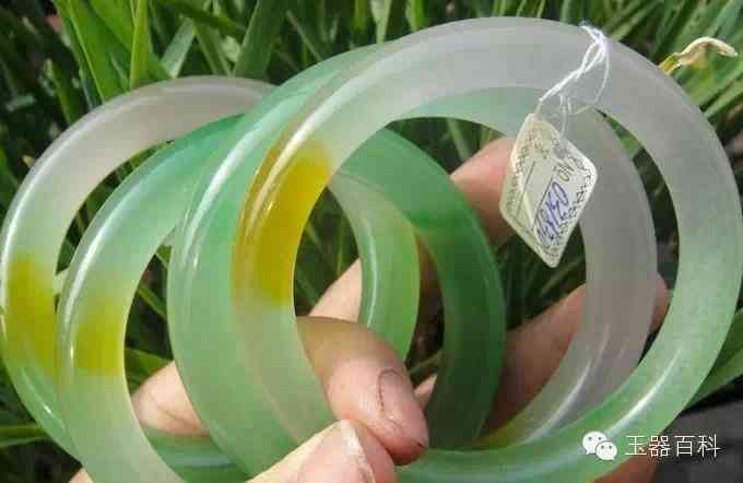 怎么看翡翠a货的真假(怎么辨别翡翠a货是否是真的)插图2