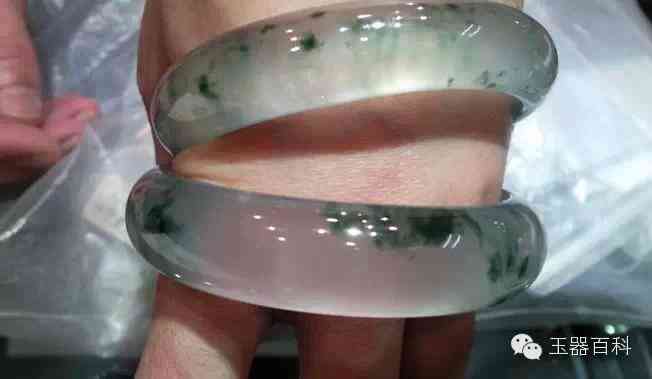 怎么看翡翠a货的真假(怎么辨别翡翠a货是否是真的)插图5