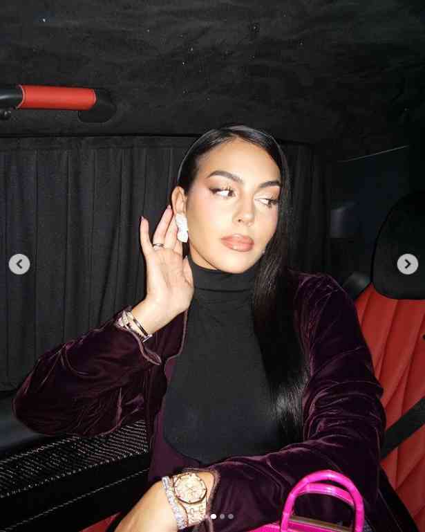 一对钻石耳钉多少钱(钻石耳环多少钱一对)插图2 一对钻石耳钉多少钱(钻石耳环多少钱一对)插图2