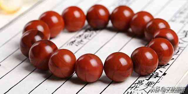 怎么鉴别南红玛瑙(南红与红玛瑙有什么区别)