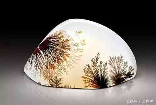 300元买的玉髓是真的吗(真假玉髓对比照图片)插图4 300元买的玉髓是真的吗(真假玉髓对比照图片)插图4