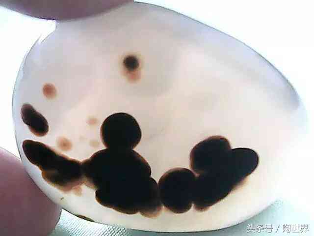 300元买的玉髓是真的吗(真假玉髓对比照图片)插图10 300元买的玉髓是真的吗(真假玉髓对比照图片)插图10