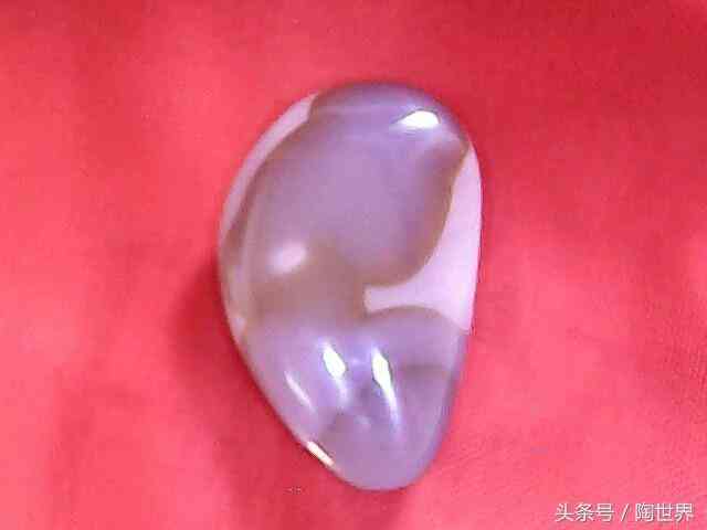 300元买的玉髓是真的吗(真假玉髓对比照图片)插图11 300元买的玉髓是真的吗(真假玉髓对比照图片)插图11