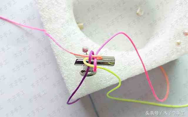 编织红绳手链教程(编织红绳手链教程金刚结)插图3 编织红绳手链教程(编织红绳手链教程金刚结)插图3